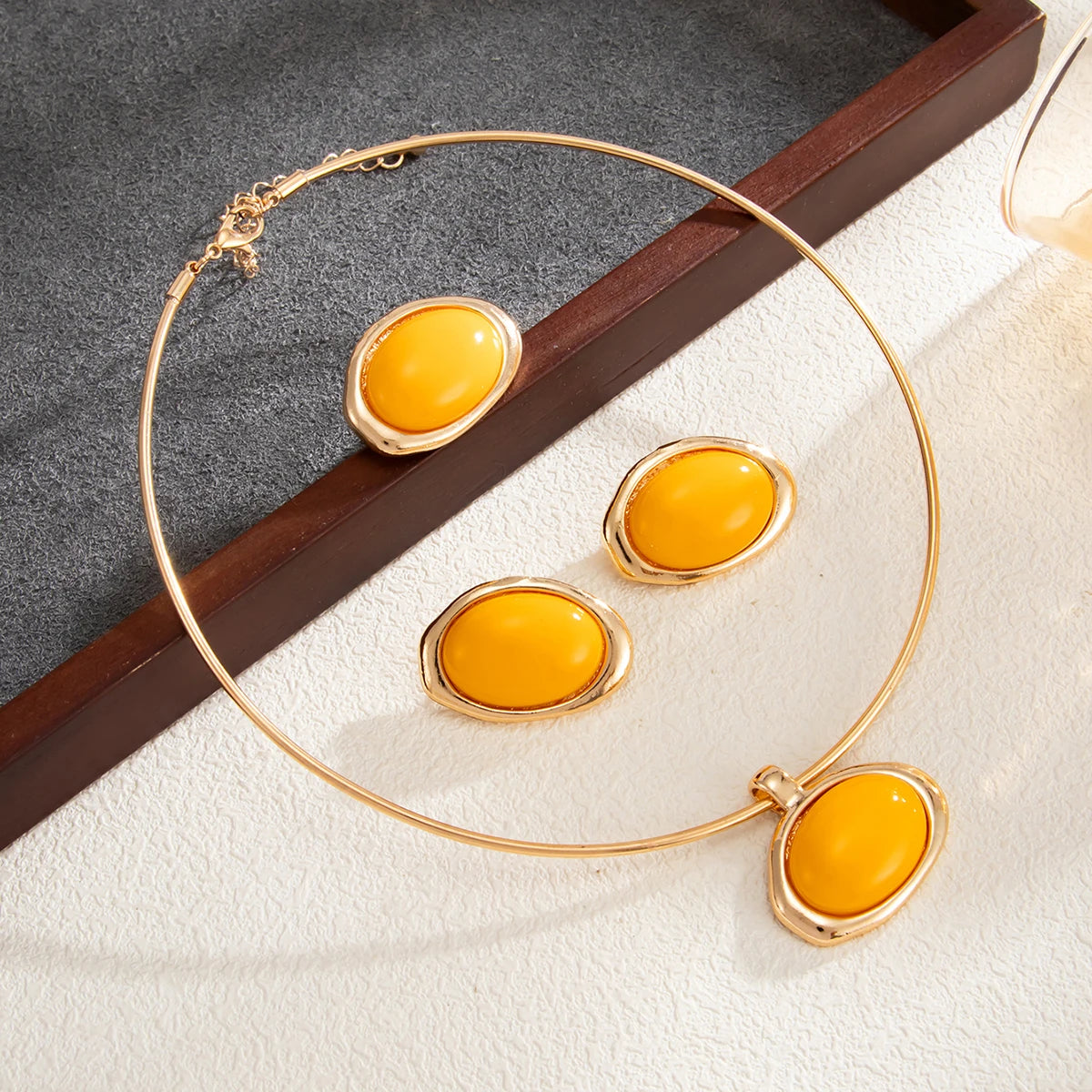 Vintage Acrylic Jewelry Set