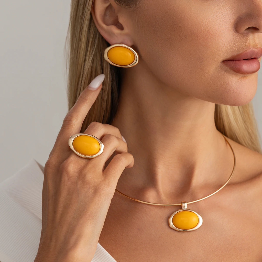 Vintage Acrylic Jewelry Set