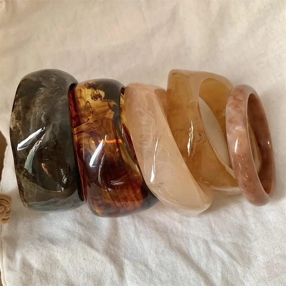 Wide Geometric Bangle Set