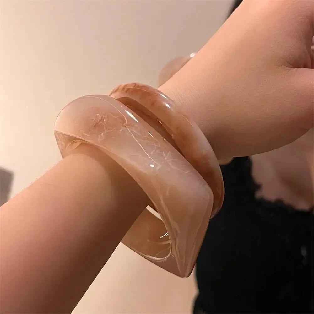 Wide Geometric Bangle Set